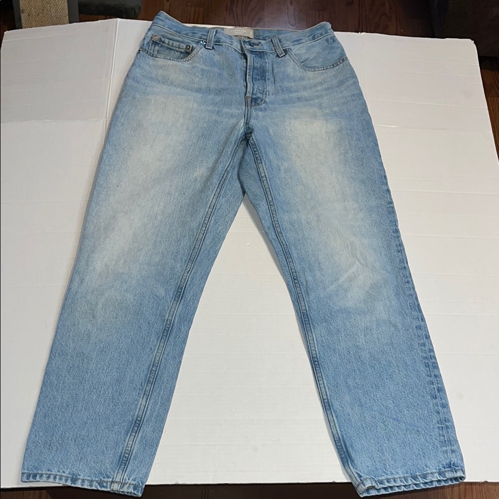 Everlane-28-the 90s cheeky organic cotton  Blue wash button fly Straight Jean.